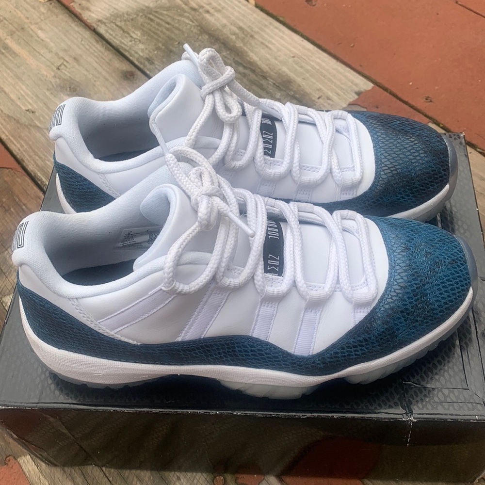 Jordan 11 Snakeskins in Mens size 9